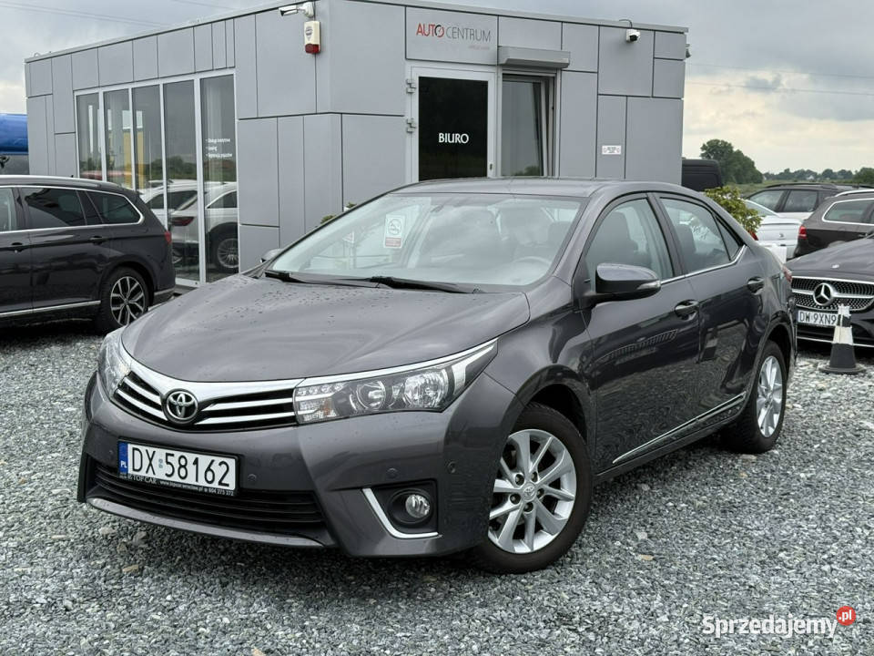 Toyota Corolla 16i 132 2014 Executive 132 dolnośląskie Wojkowice