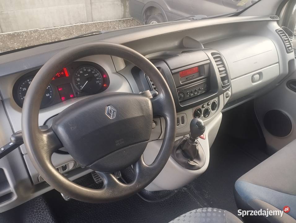 Renault trafic 25D Hak brutto VAT 23 poduszka powietrzna sprzedam