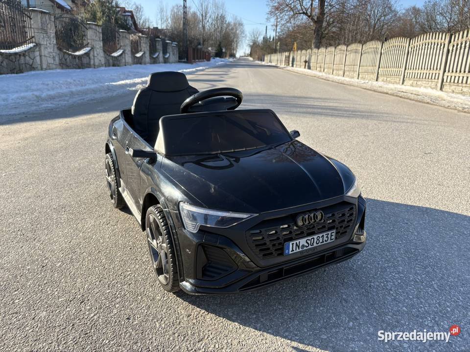 Auto na akumulator Audi SQ8 elektryczne nowe