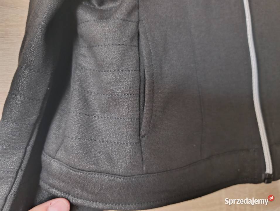 Krótka kurtka czarna Coccodrillo 122 sprzedam
