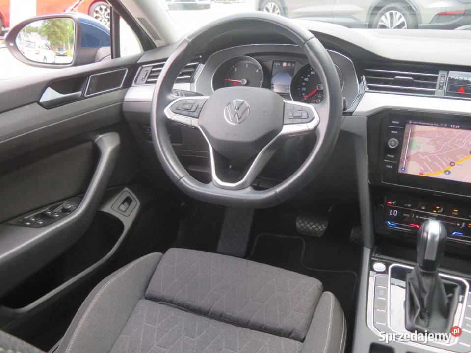 VW Passat 20 TDI asystent pasa ruchu Katowice
