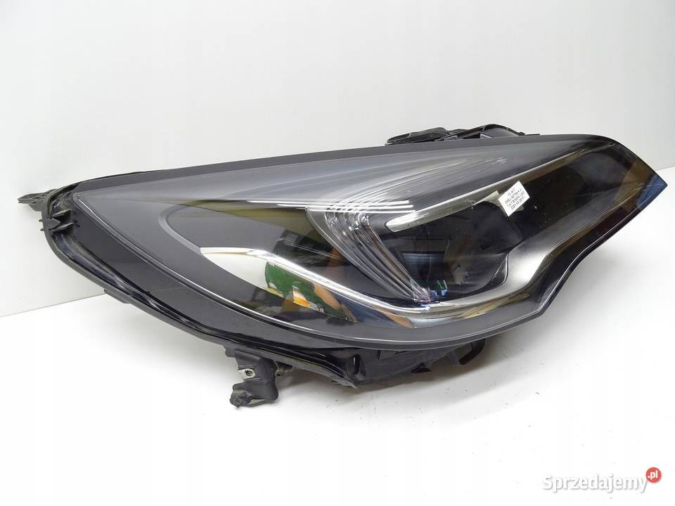 LAMPA REFLEKTOR PRAWA PRAWY PRZÓD PRZEDNIA OPEL sprzedam