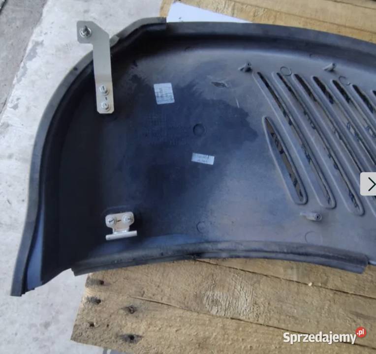 holland CNH ciagnik panel boczny pod maske