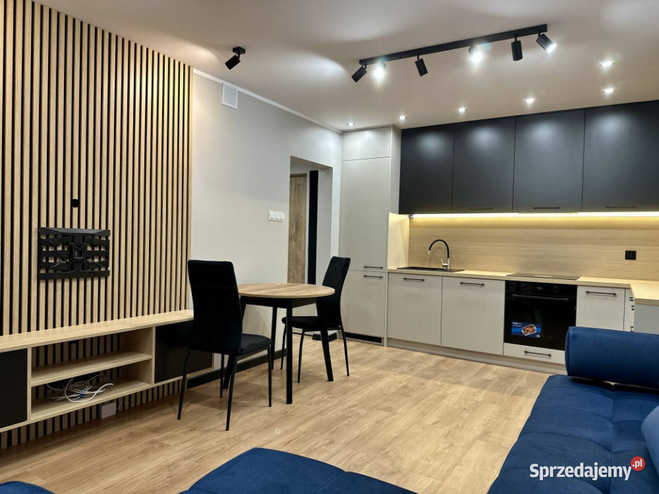 2 POKOJE SALON Z ANEKSEM PRALNIAGARDEROBA Liczba pokoi 3 Sosnowiec
