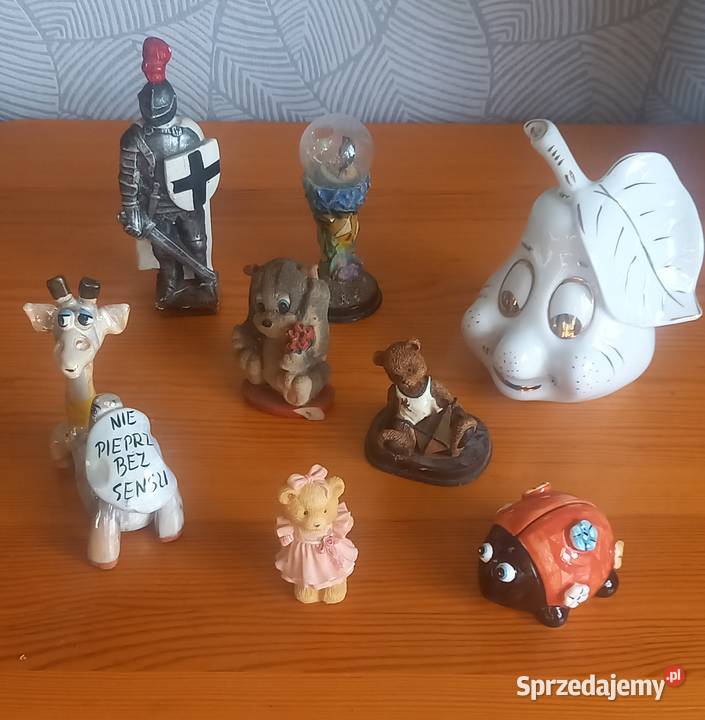 Figurki porcelanowe kolekcja 9 sztuk