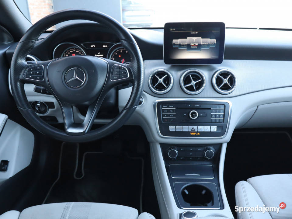 Mercedes CLA 200 czerwony CLA Piaseczno