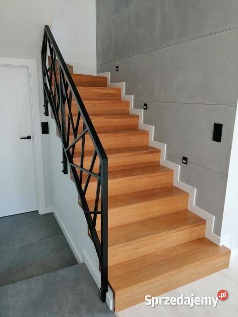 Schody drewniane dywanowe samonośne całe Rzeszów