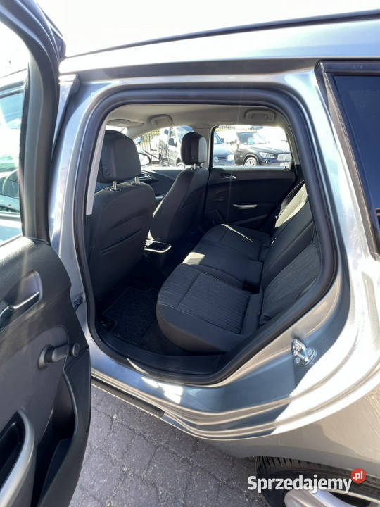 Opel Astra Sports Tourer J 20092019 Rok produkcji 2010 Słupsk sprzedam