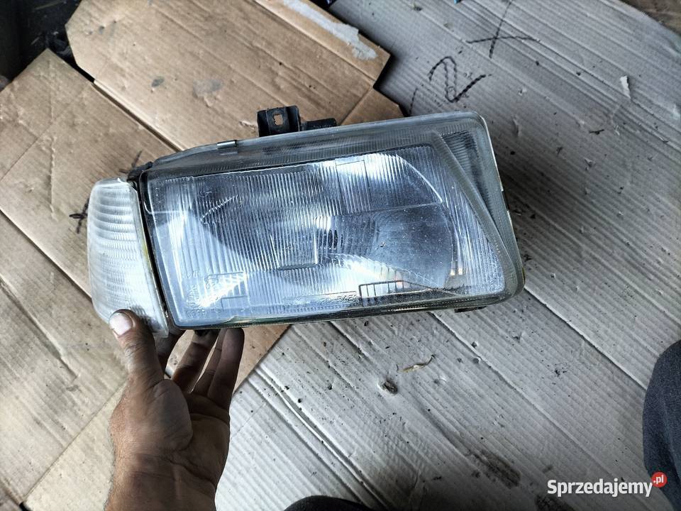 LAMPA PRZÓD PRZEDNIA PRAWA KIERUNKOWSKAZ SEAT Kamień-Kolonia
