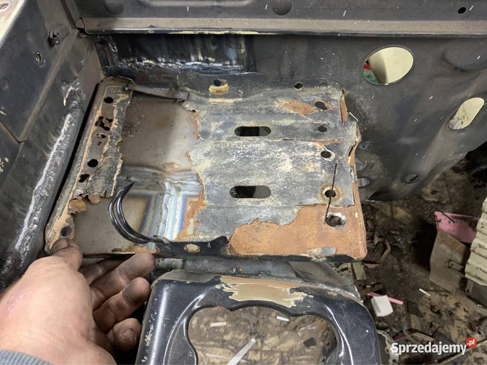 Suzuki Vitara podstawa akumulatora Wyszków sprzedam