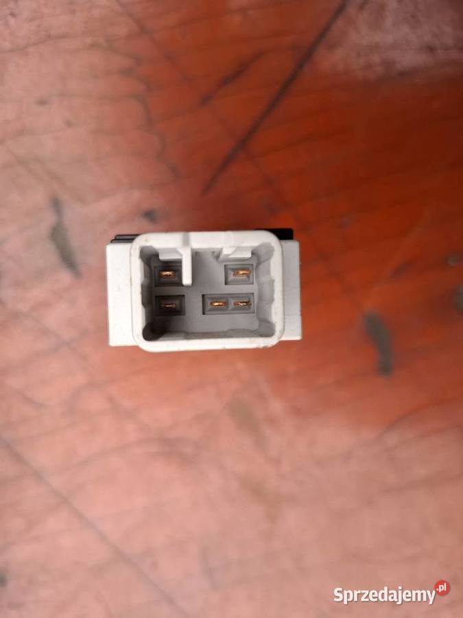 Przełącznik przycisk podgrzewania szyby