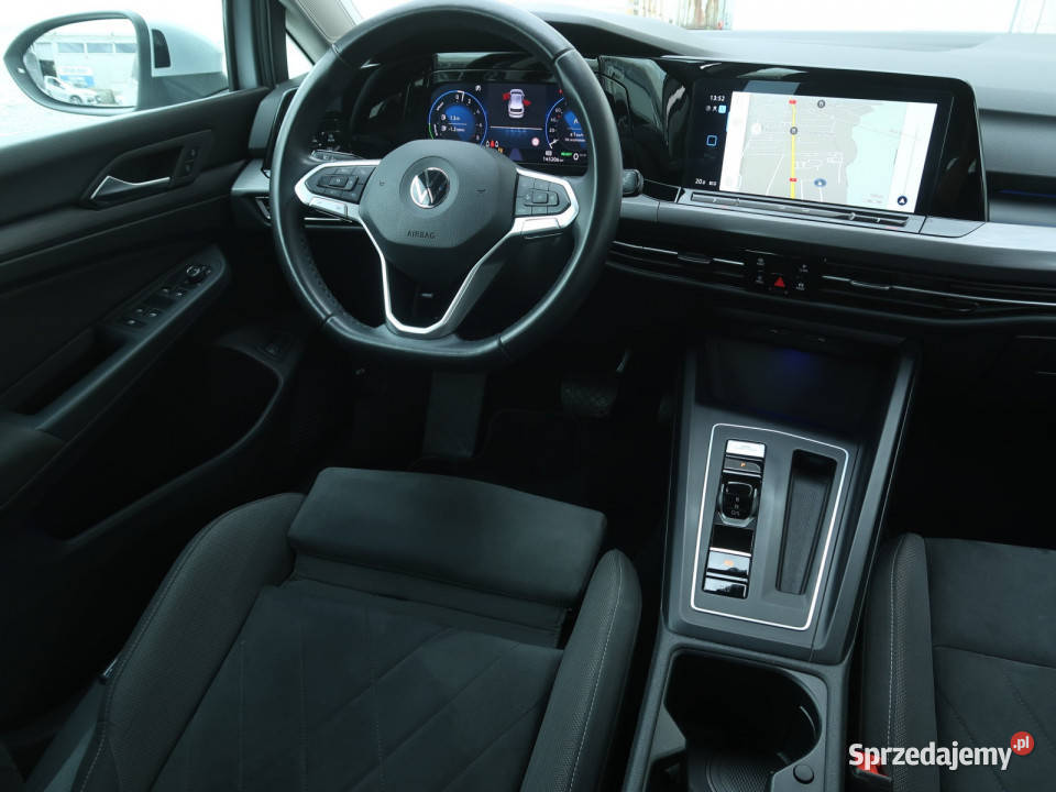 VW Golf 14 TSI eHybrid asystent pasa ruchu Katowice