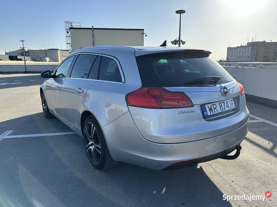 Opel Insignia A 20 CDTI 160 Sports Tourer 2011 manualna Radom