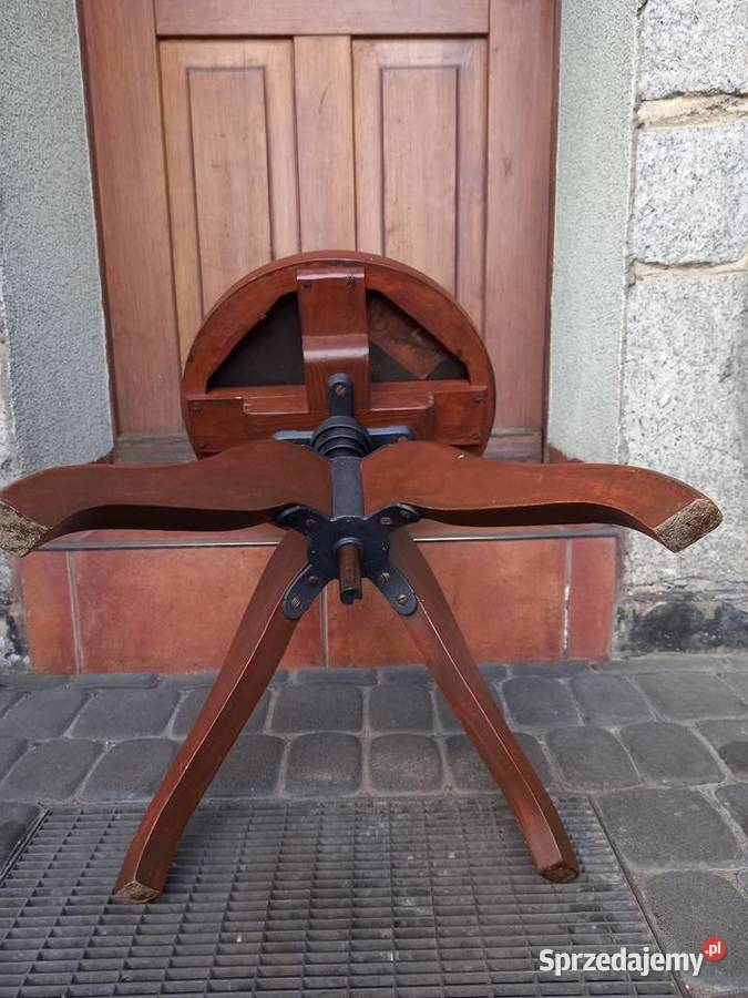 Stary taboret stołek obrotowy z regulacją Rawicz