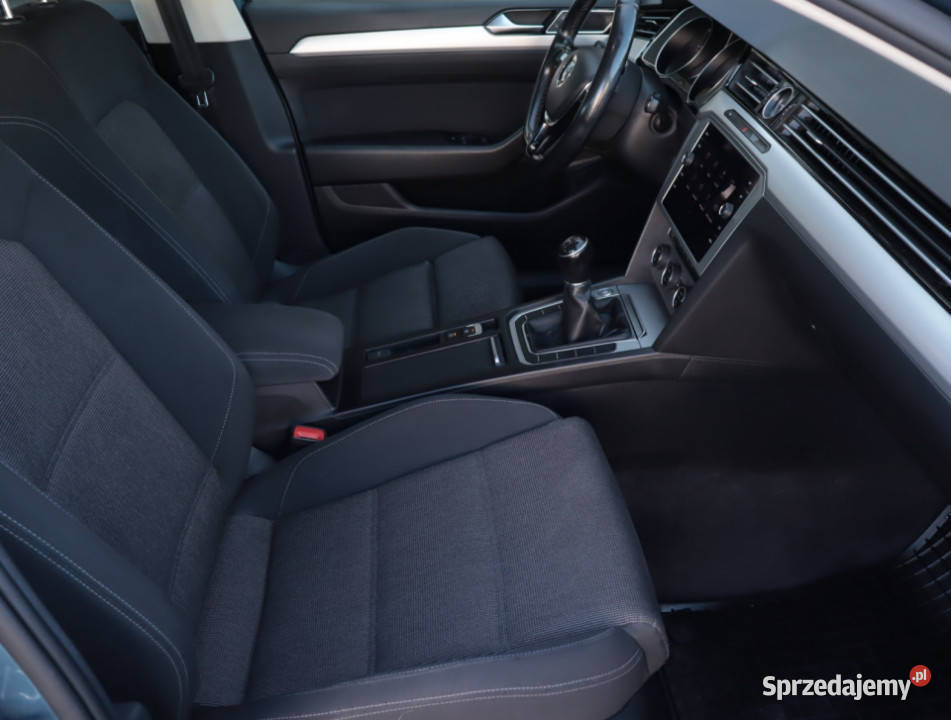 VW Passat 20 TDI światła przeciwmgielne Lublin