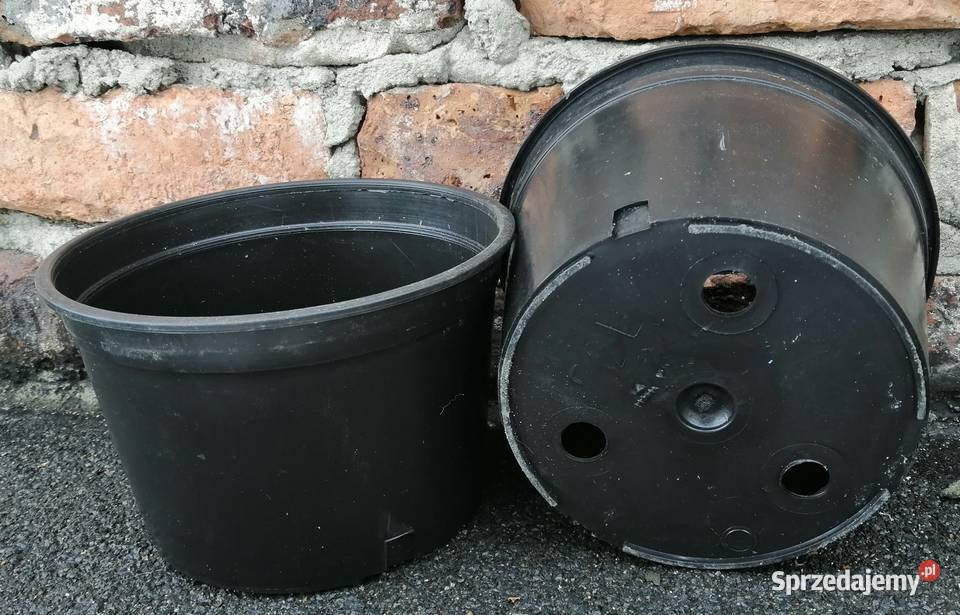 Doniczki produkcyjne czarne 2L 18 TWARDE 2 L Siewierz