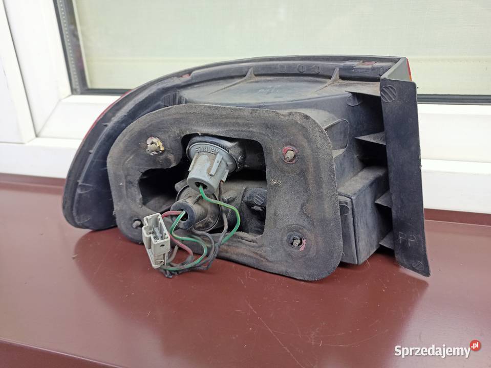 Honda Civic V 5gen sedan lampa tył tylna prawa lampy tylne Części samochodowe Sieradz