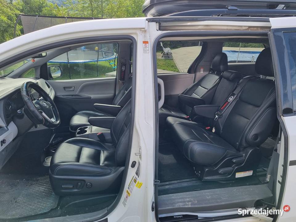 Sprzedam toyotę sienne XLE nieuszkodzony Dębica