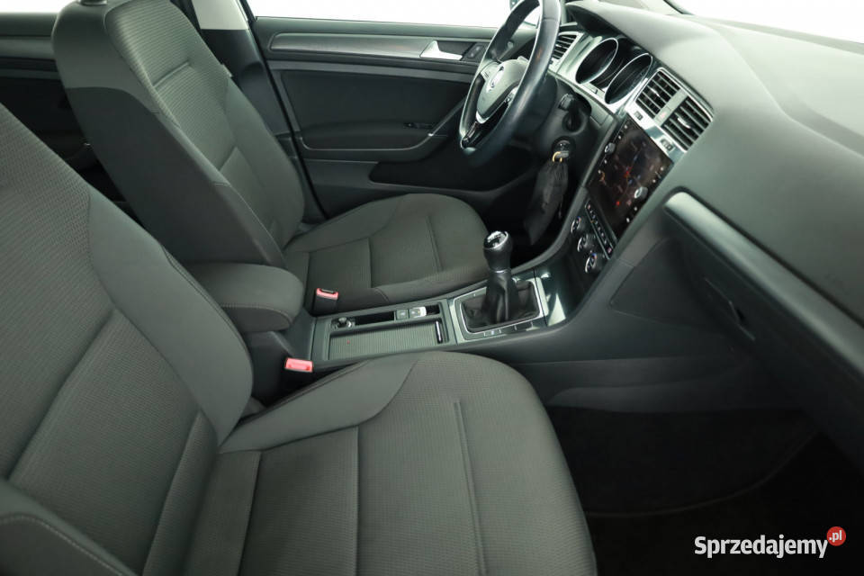 VW Golf 15 TSI klimatyzacja