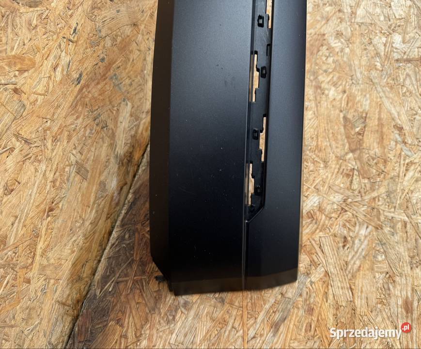 Spoiler dół zderzaka przód Polestar 3 III osobowe sprzedam