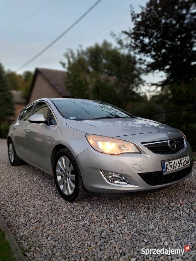 opel astra j 17cdti sprzedam 2010 196km