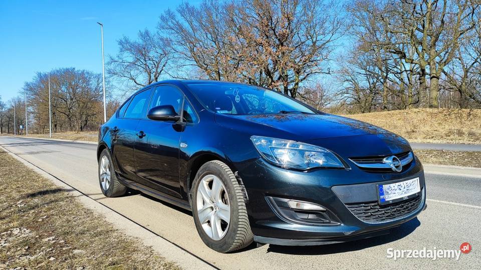Opel Astra J 14 Turbo LPG 2014 manualna Astra Toruń