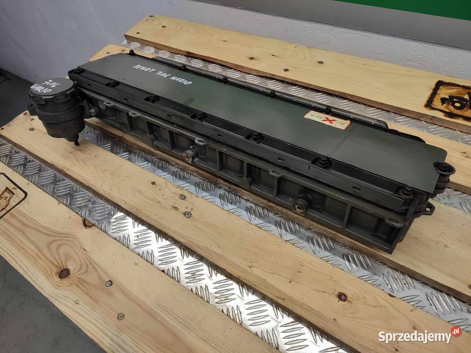 Pokrywa zaworów Fendt 716 Vario 04250595R Wilkowo