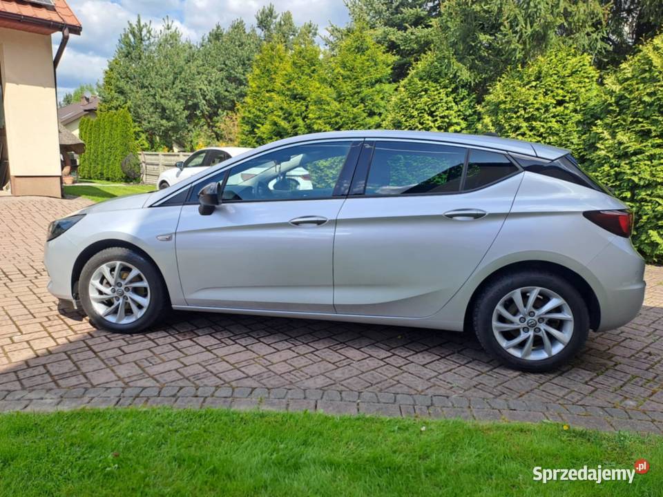 Opel Astra 15 CDTI 122 salon światła do jazdy dziennej Astra Morawica sprzedam