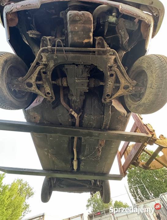 Audi 80 B1 sedan odpala 80 Radom