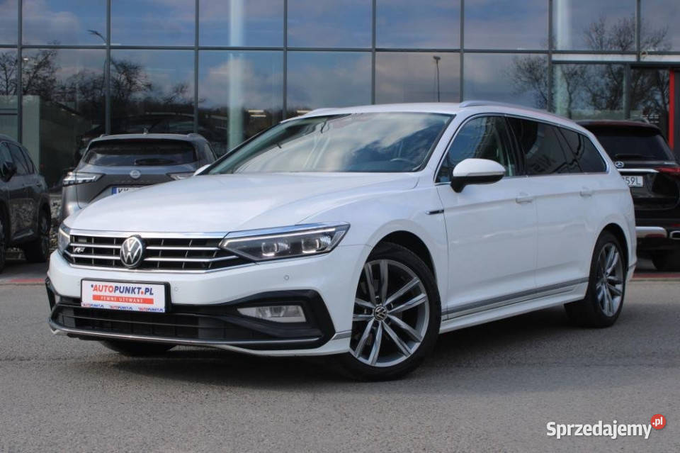 Volkswagen Passat 2021r Hak alcantara Ambienty Kraków