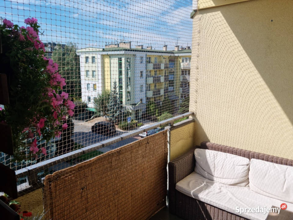 Jasne 3pokojowe mieszkanie 663 m strzeżone Rok budowy 2006 Piaseczno