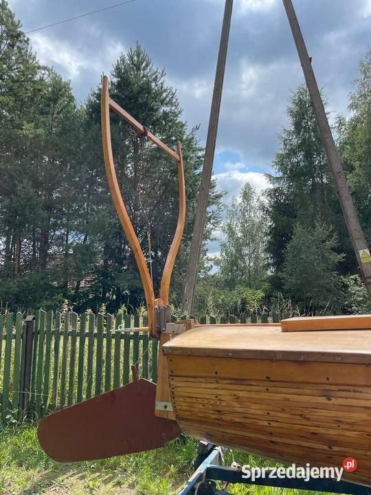 Łódka Jacht OMEGA drewniana słomka z kabiną