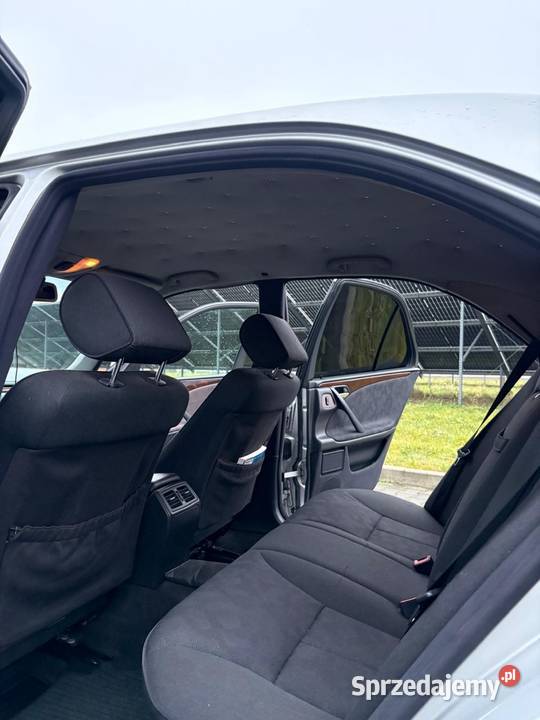 Mercedes w210 2000 diesel 27 Cdi 170 koni okular Ostrów Wielkopolski