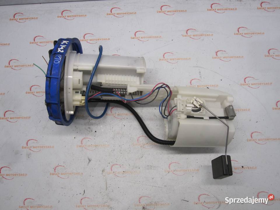 TOYOTA AVENSIS T27 20 D4D III 10r pompa paliwa osobowe Kielce sprzedam