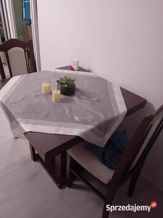 Stół plus krzesla stan Dom i Ogród Siemianowice Śląskie