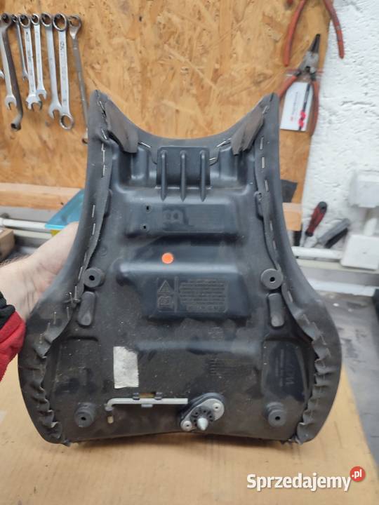 Siedzenie Triumph Daytona 675 0612 kanapa fotel Łuków