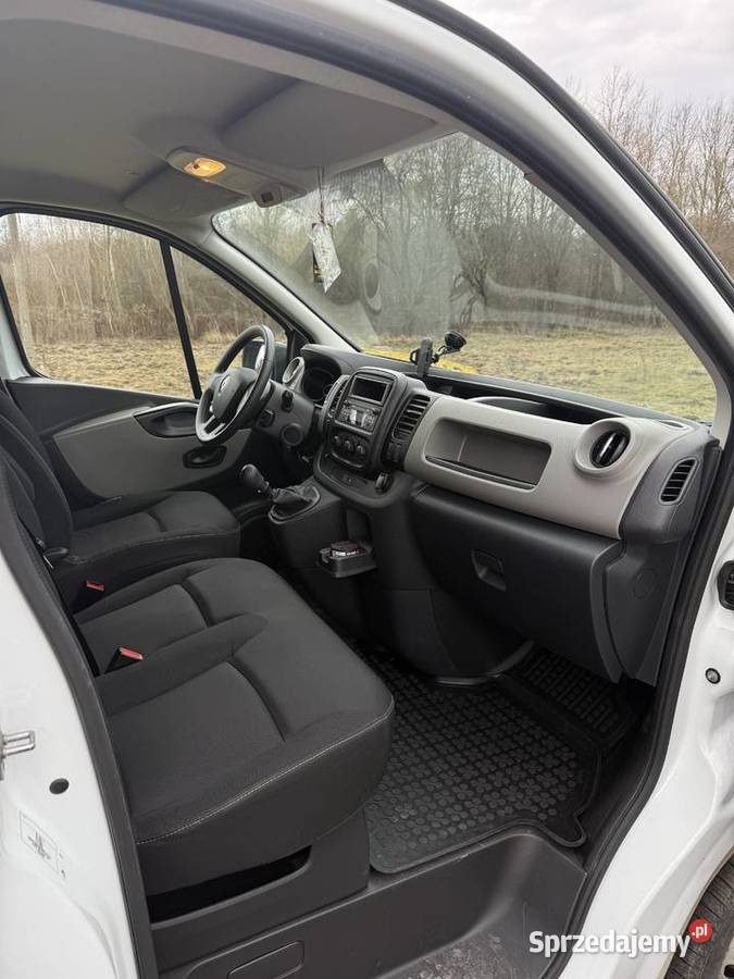 Renault Trafic III 16 120 2019r 1600cm3 mazowieckie Słubica Dobra