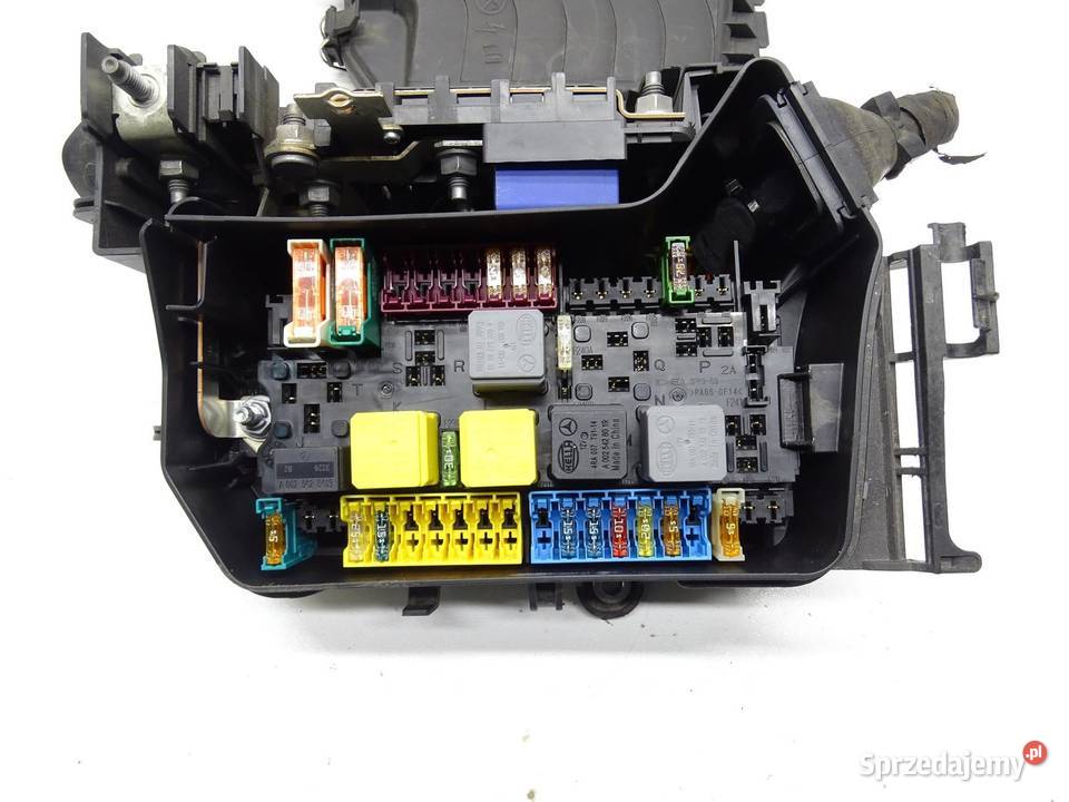SKRZYNKA BEZPIECZNIKÓW BSI A2465400182 MERCEDES