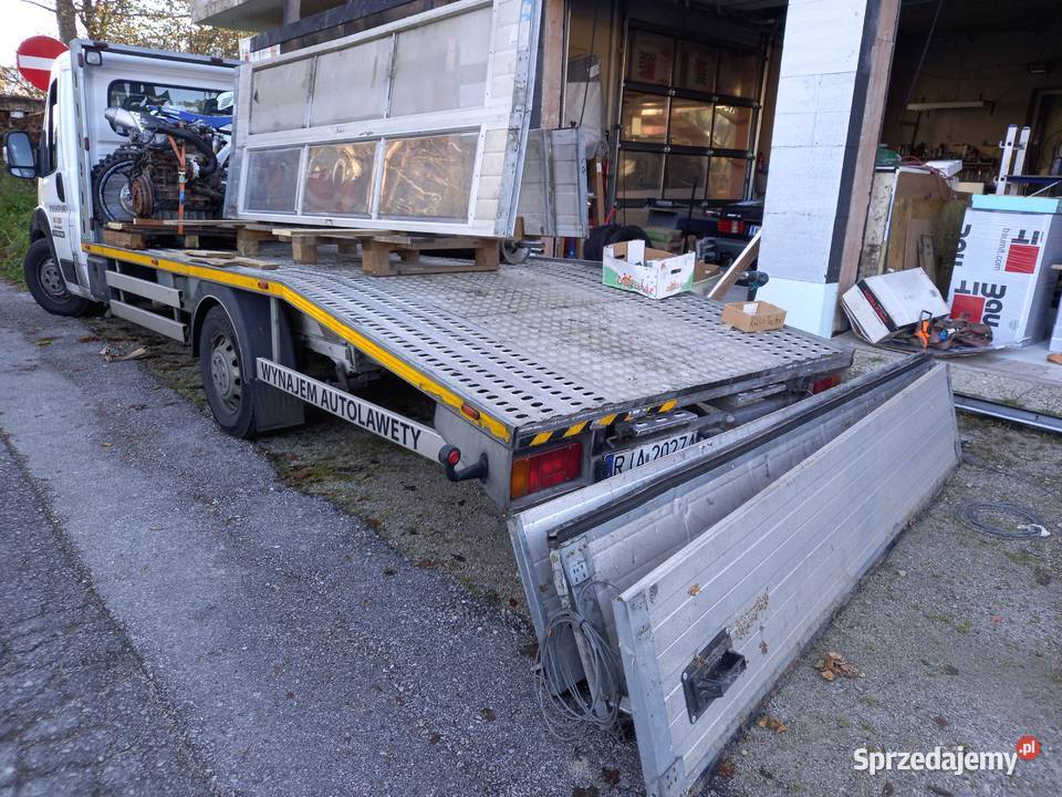 Brama segmentowa garażowa 300x350 przemysłowa Przemyśl