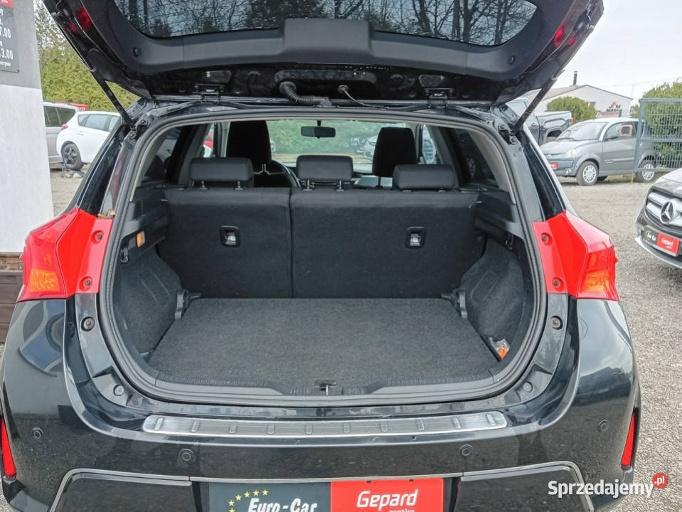 Toyota Auris II 2012 Janów Lubelski sprzedam