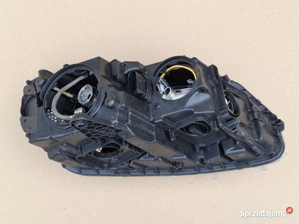 SKODA OCTAVIA III 3 REFLEKTOR LEWY BIXENON LED Lampy przednie Bieleń sprzedam