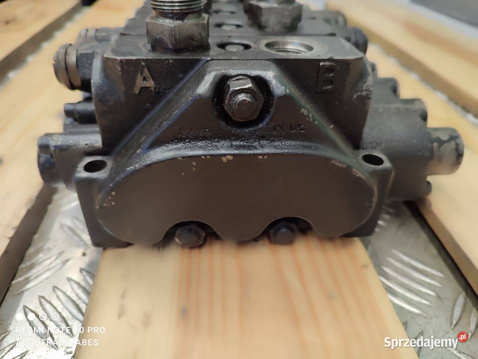 Rozdzielacz hydrauliczny PARKER 3469204190 Wilkowo sprzedam