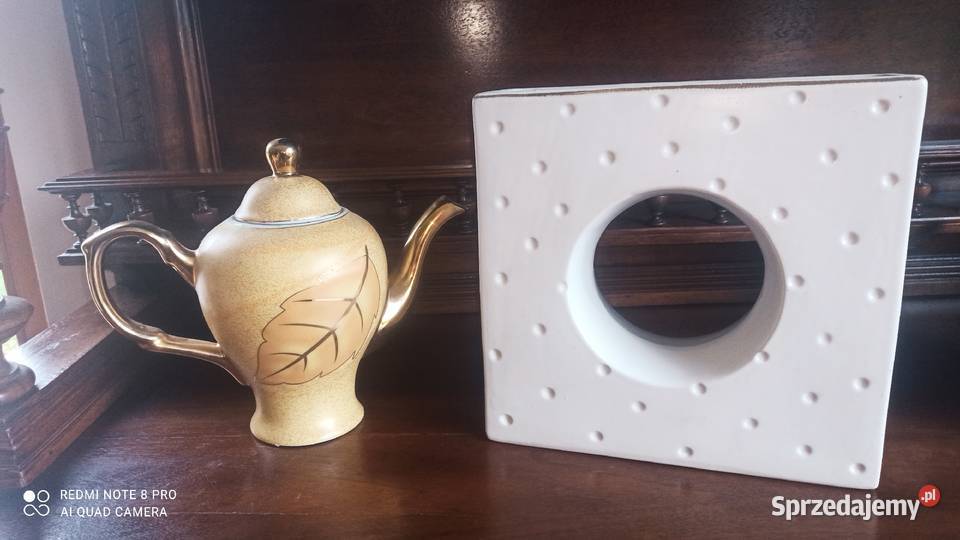 Wazon w ciepłym odcieniu bieli Porcelana i szkło Gdańsk