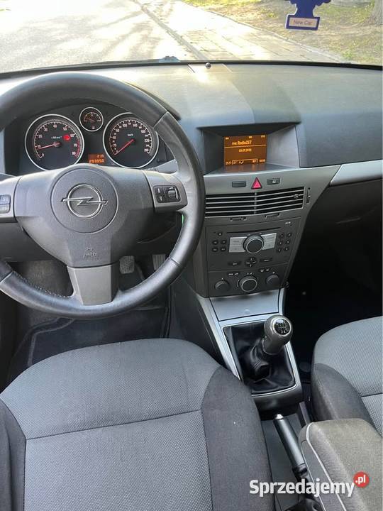 Opel Astra H 16 benzyna sprawna klima komputer pokładowy Białystok