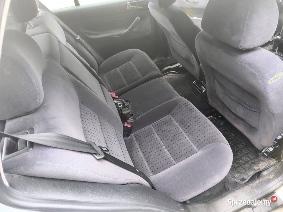 Golf 4 zadbany 16 MPI LPG długie opłaty łódzkie Zgierz