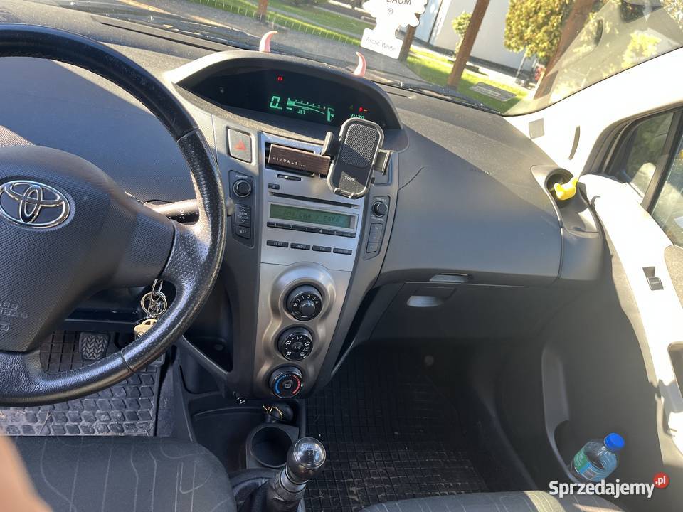 Toyota Yaris II radio mazowieckie Glina sprzedam