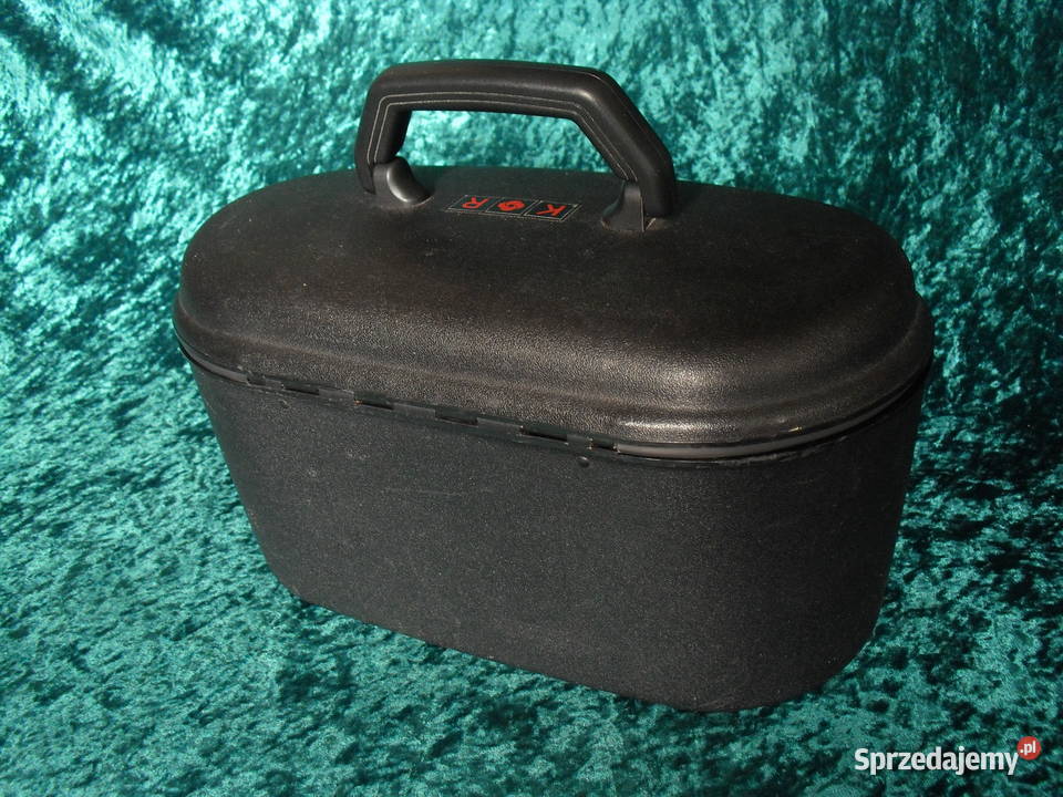 Zestaw narzędzi we francuskim kufrze