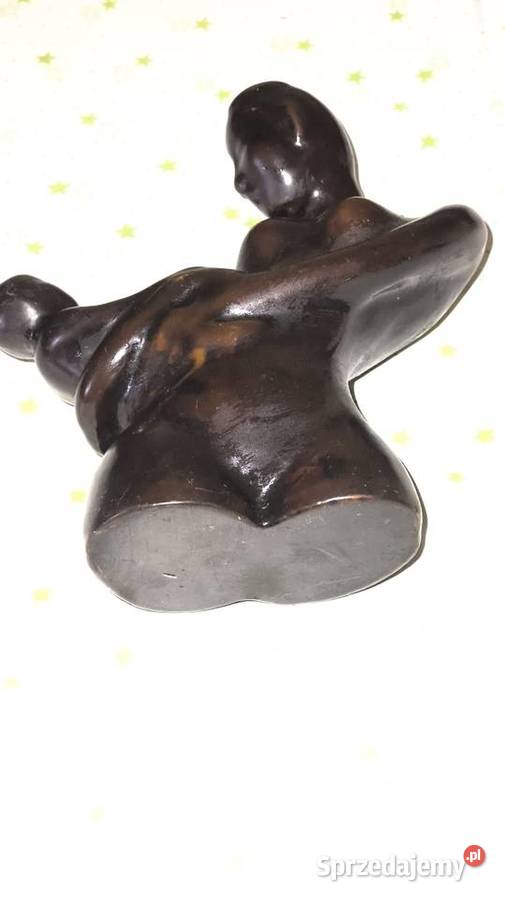Figurka matki z dzieckiem Chorzew