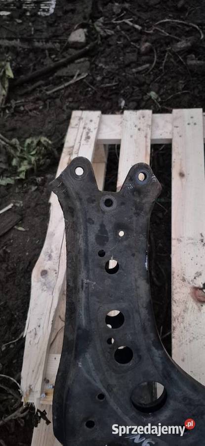 Wachacz lewy Vw Polo 9N