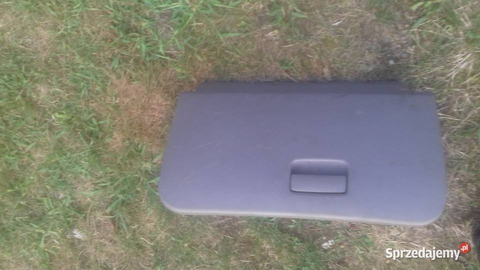 Schowek przed pasażerem pasażera Nissan Almera